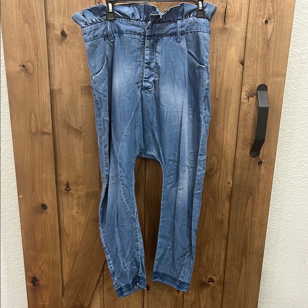 One Teaspoon Blue Flare/Harlem Wide Leg Jeans with Lunch Bag top size 2US/26AUS